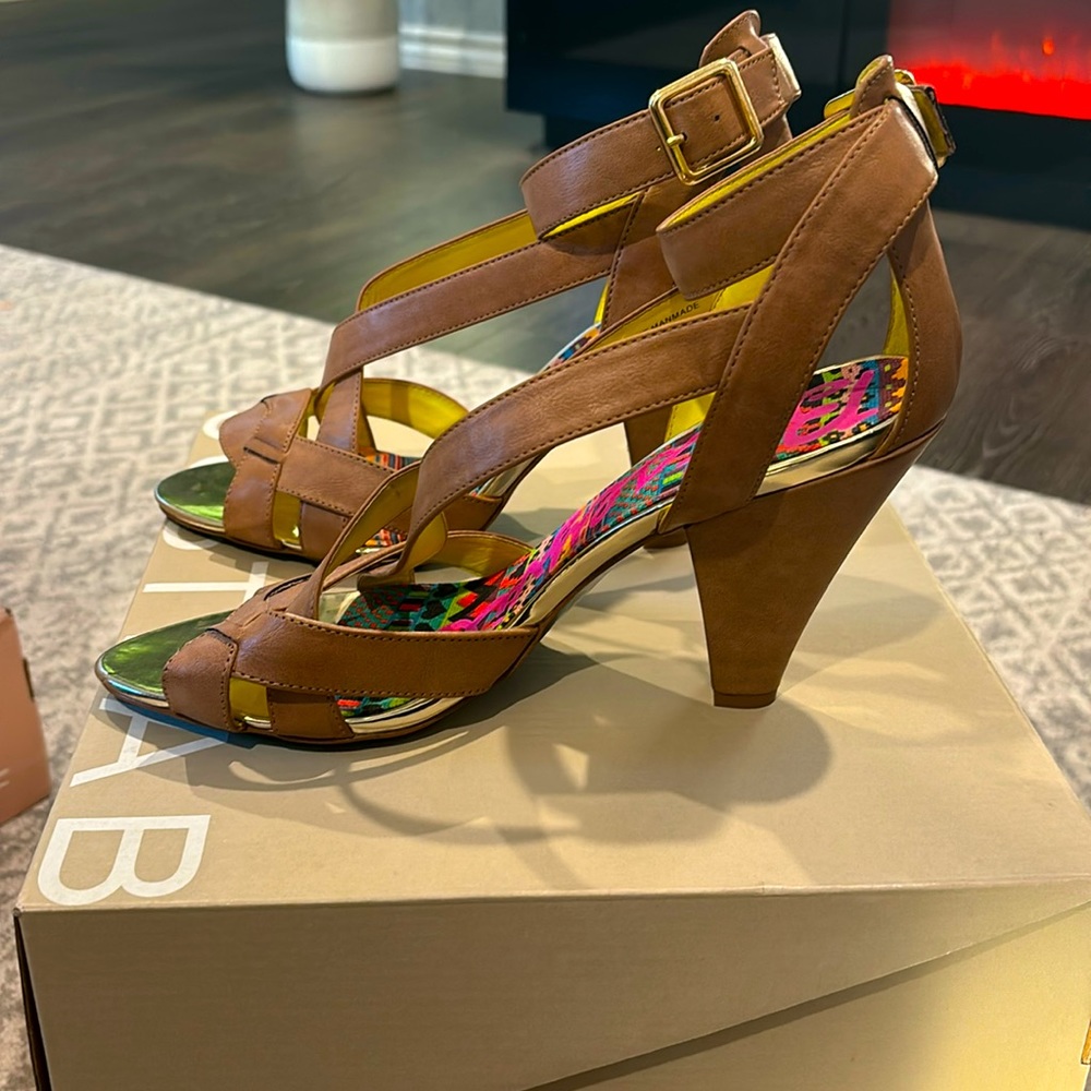 Soft brown heel, size 9.5